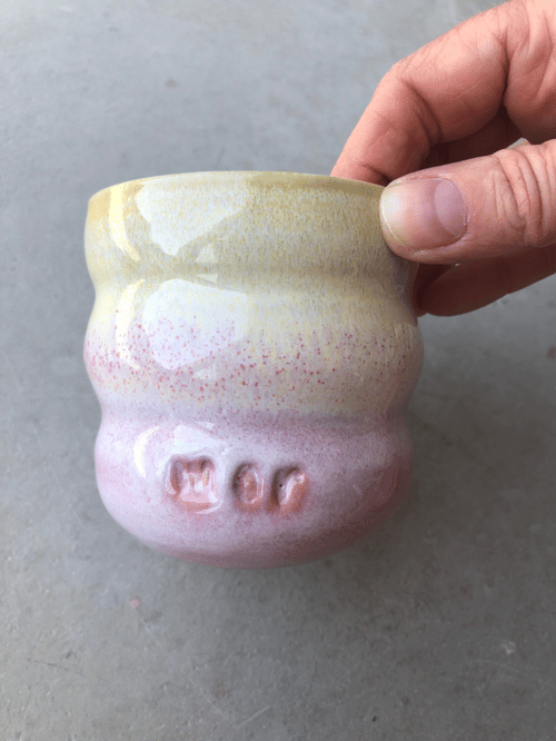 gul/lyserød uden hank fra Trine Christine Keramik