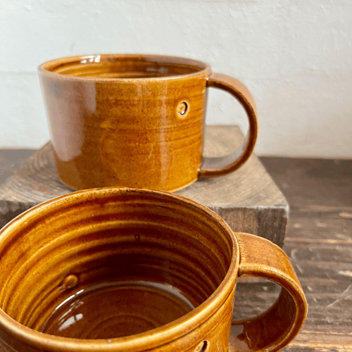 Kop med hank, brændt karry