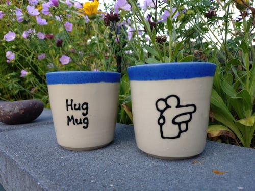 Hug mug