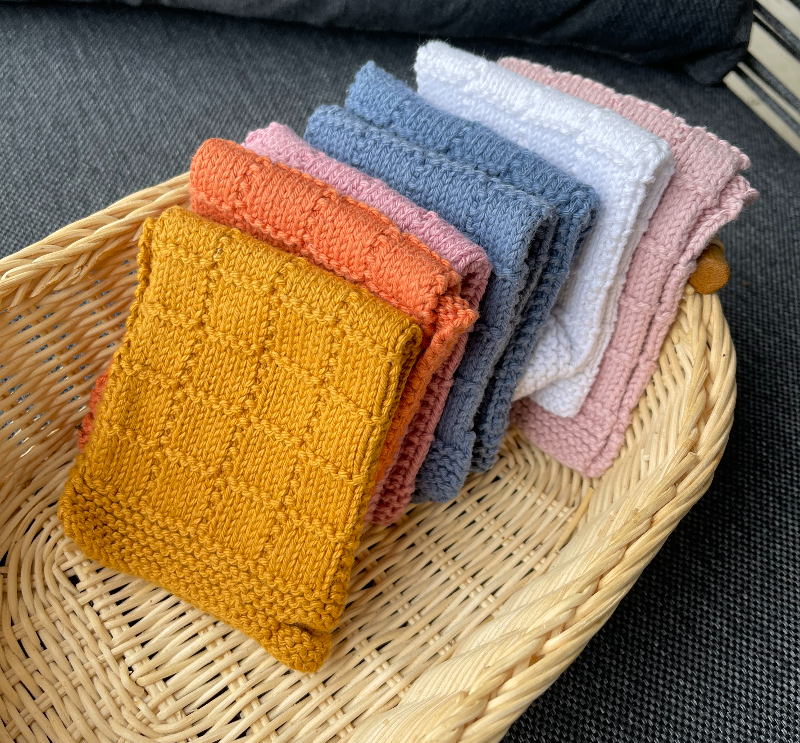Kit: garn   opskrift til 3 gæstehåndklæder i indisk bomuld med rudemønster - billede 1
