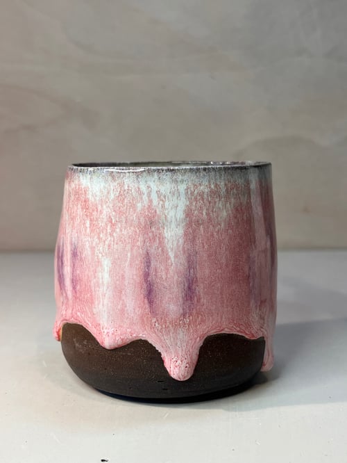 Hjerteformet kop. 270 ml. H: 7,5 cm fra Clay By Hornstrup