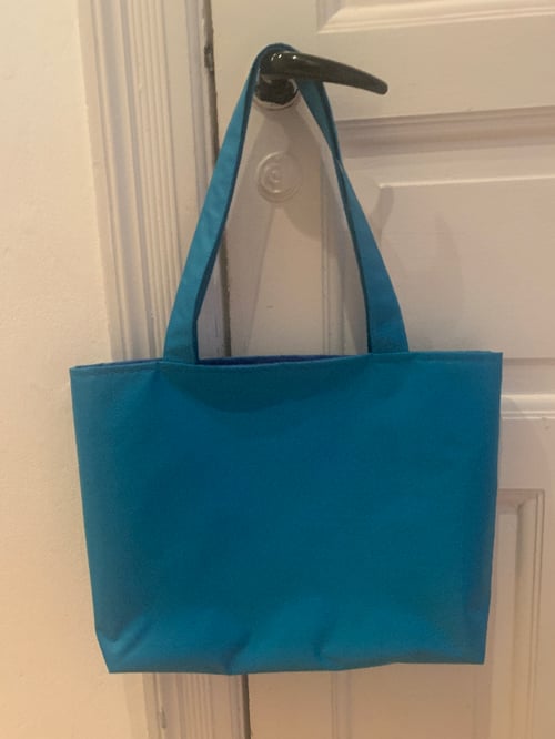 Taske i tyrkis bævernylon fra Ani Ri Design