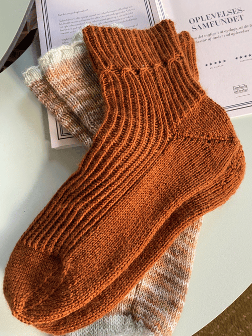 Poirot_sok - strikkeopskrift fra Dr.Fabricius