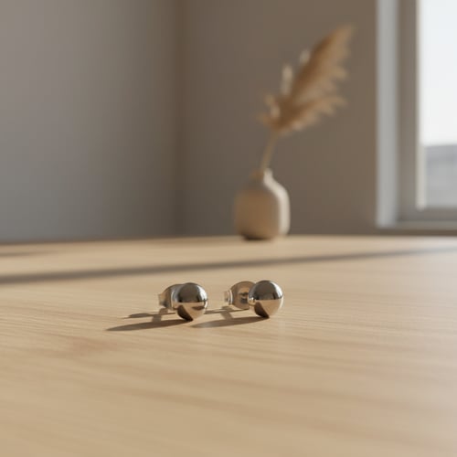 Titansmykker - Ørestikker med kugle fra Ting & Tasker v/Titaniumsringe