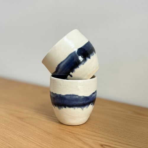 Kopper med blå stribe