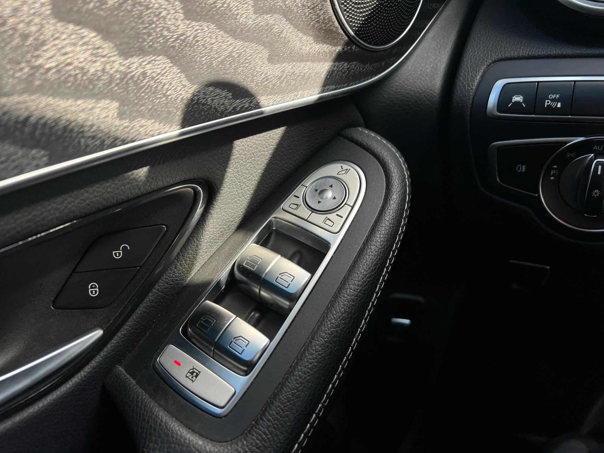 Mercedes-Benz-GLC-COUPE
