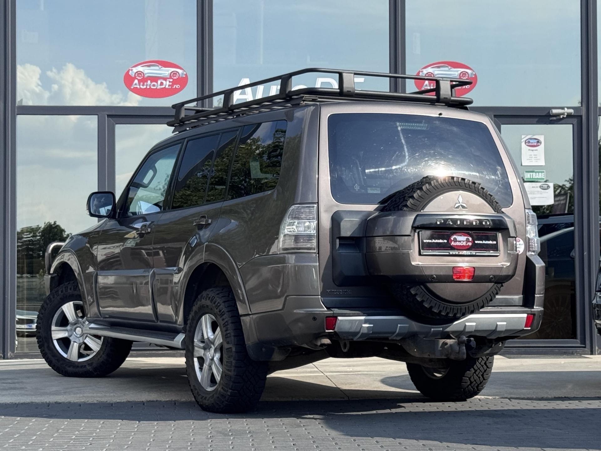 Mitsubishi-Pajero