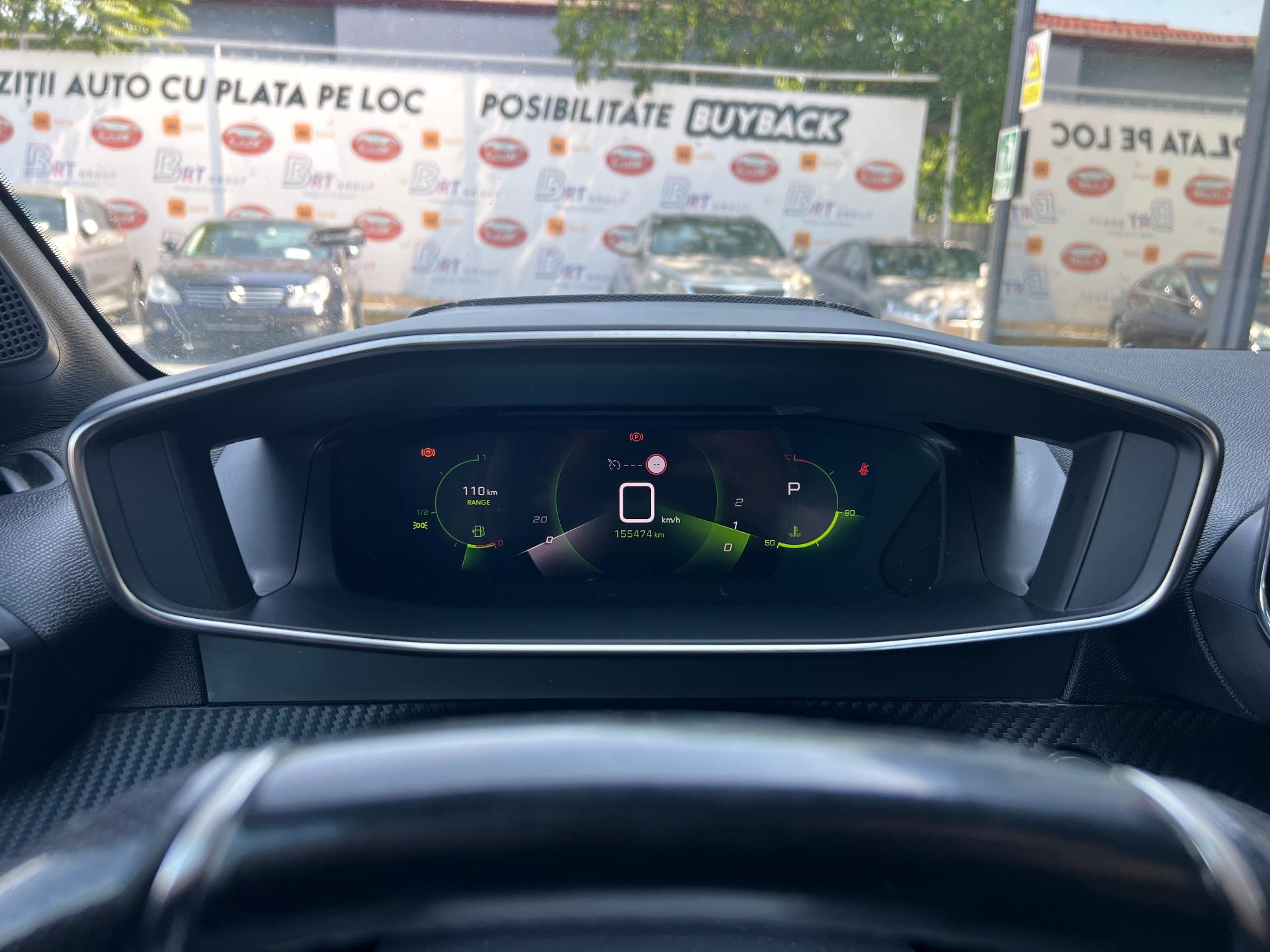 Peugeot-208