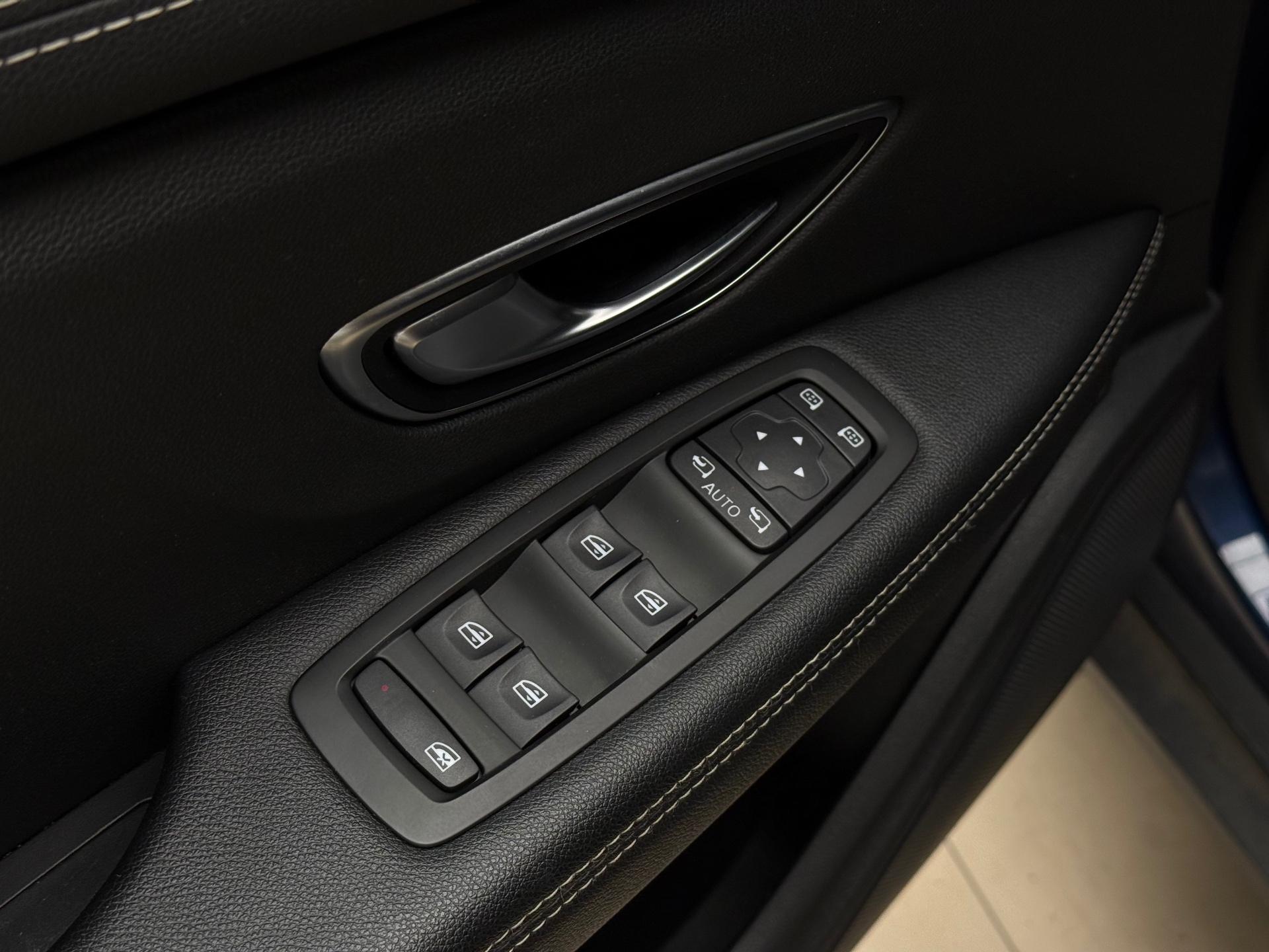 Renault-Scenic