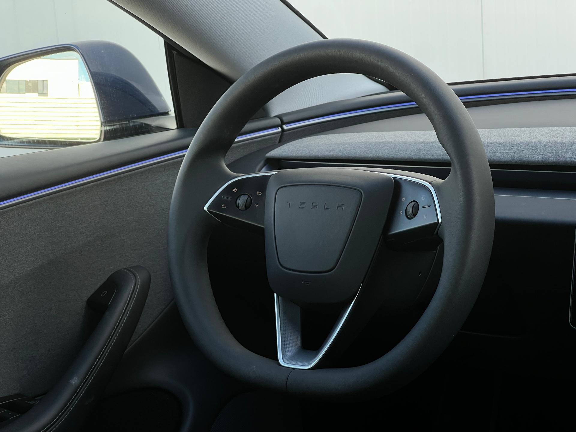 Tesla-Model 3