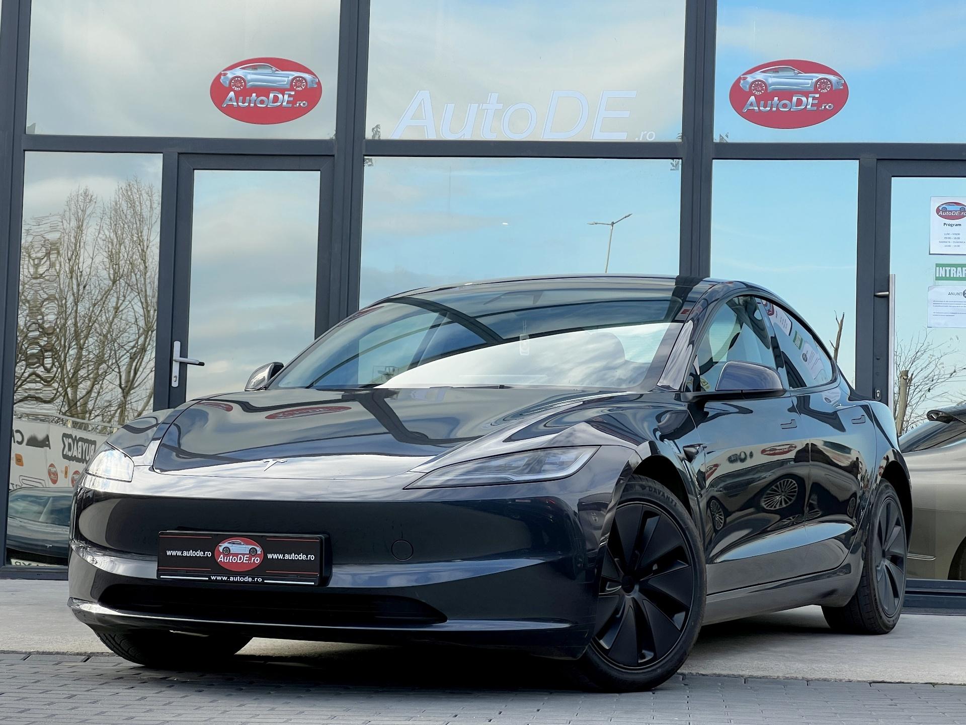 Tesla-Model 3