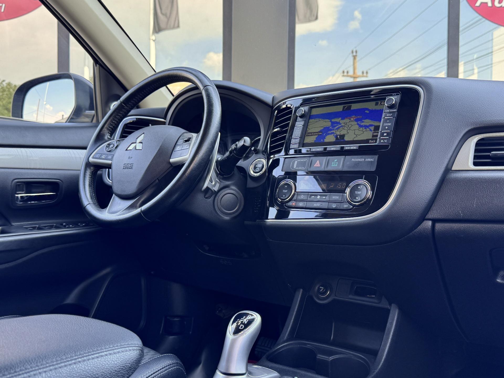 Mitsubishi-Outlander