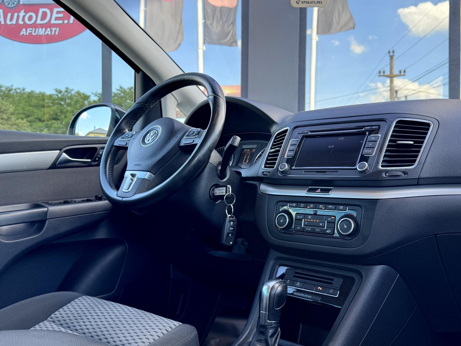 Volkswagen-Sharan