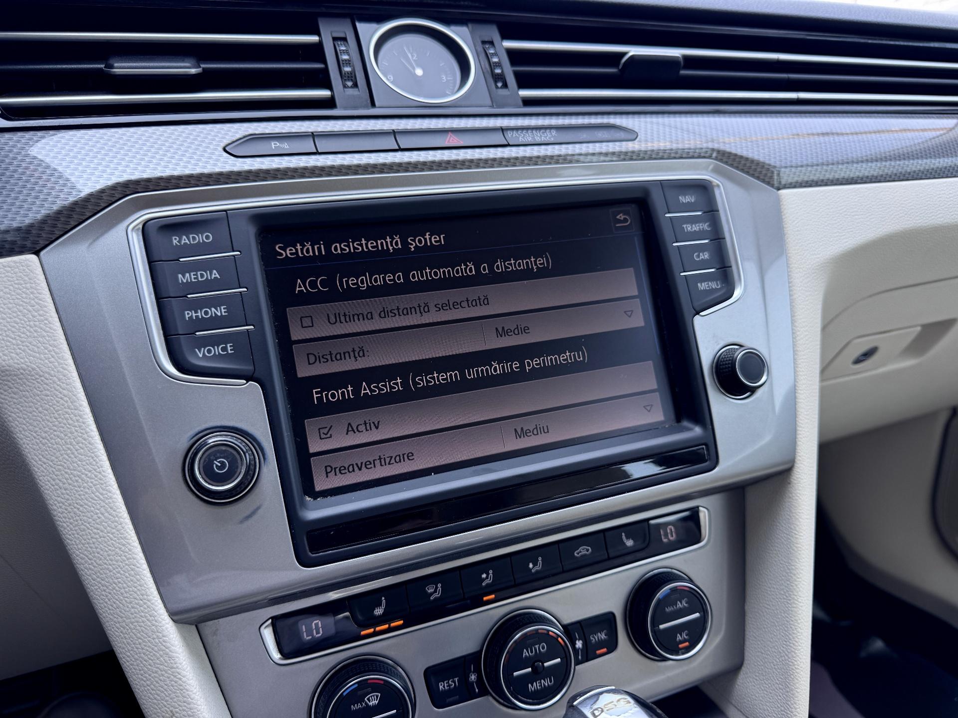Volkswagen-Passat Alltrack