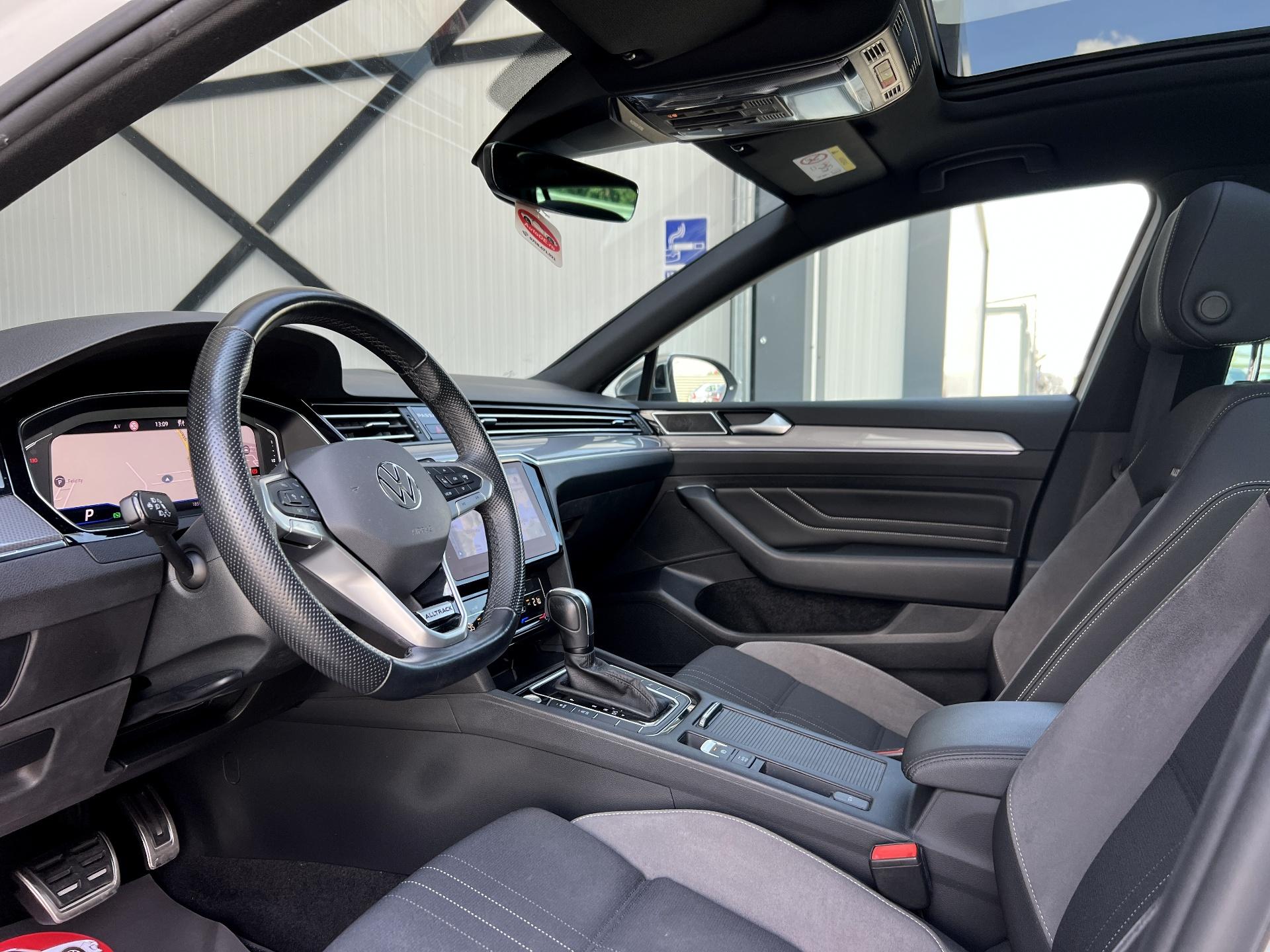 Volkswagen-Passat Alltrack