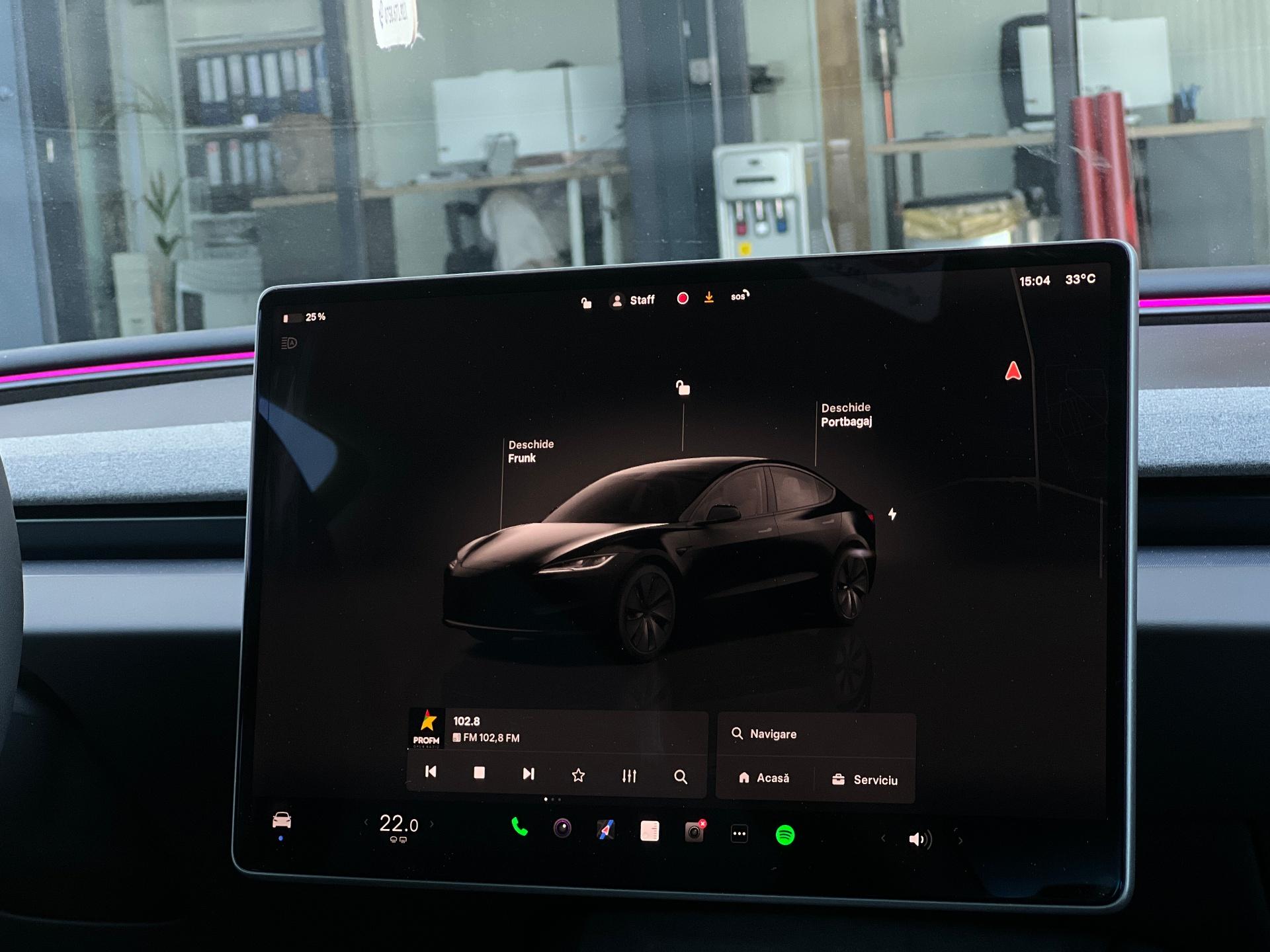 Tesla-Model 3