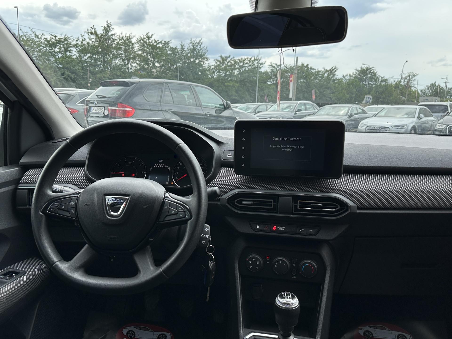 Dacia-Logan