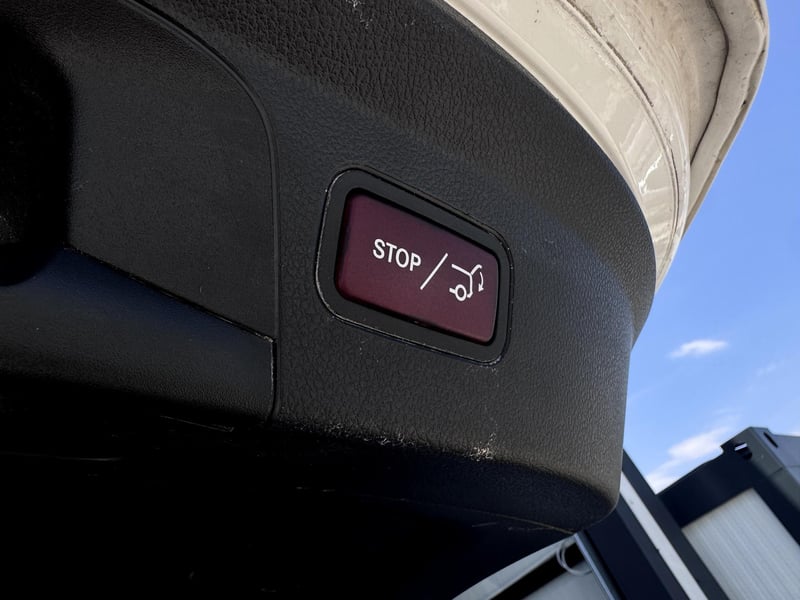 Car Thumb