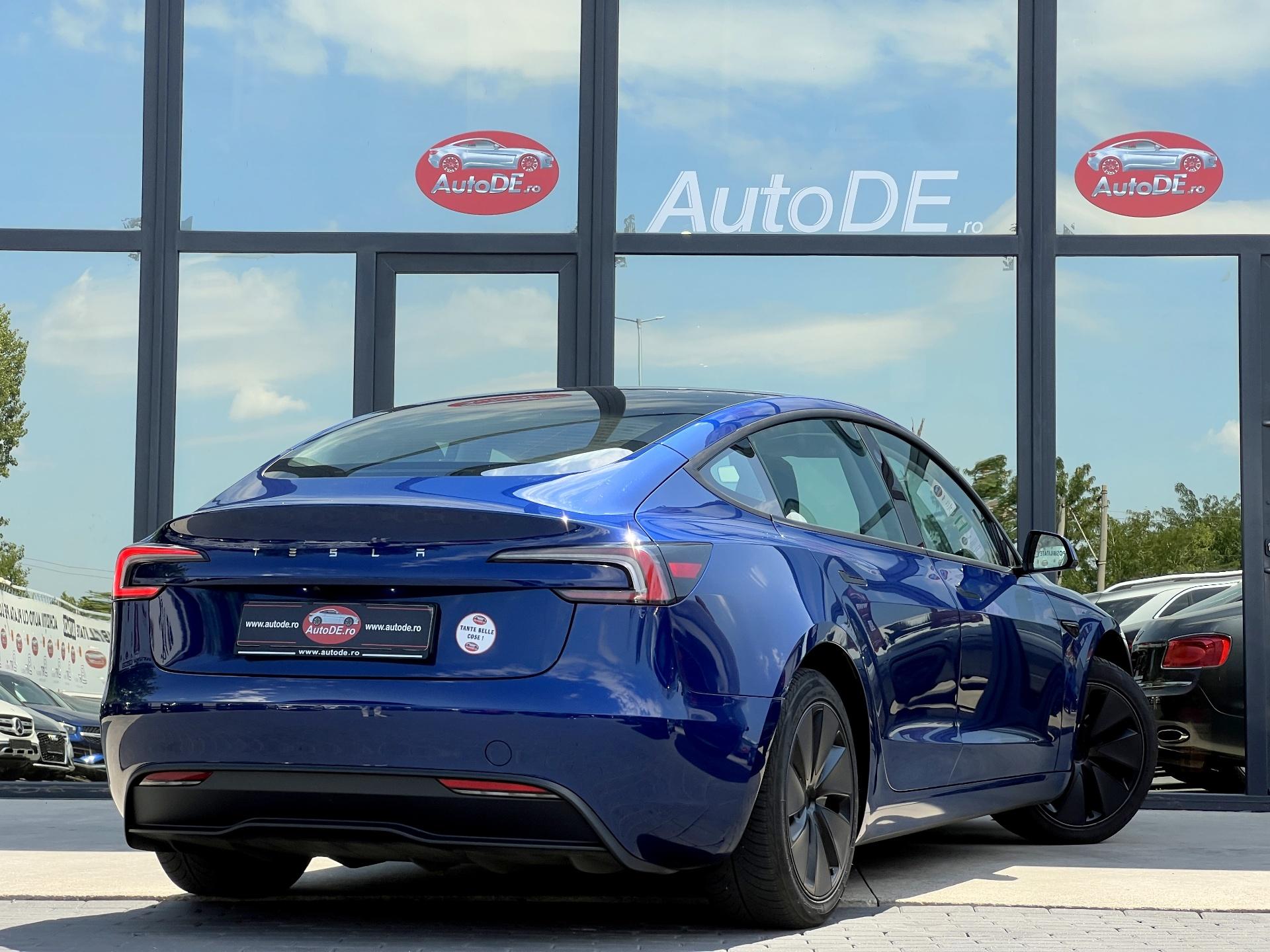 Tesla-Model 3