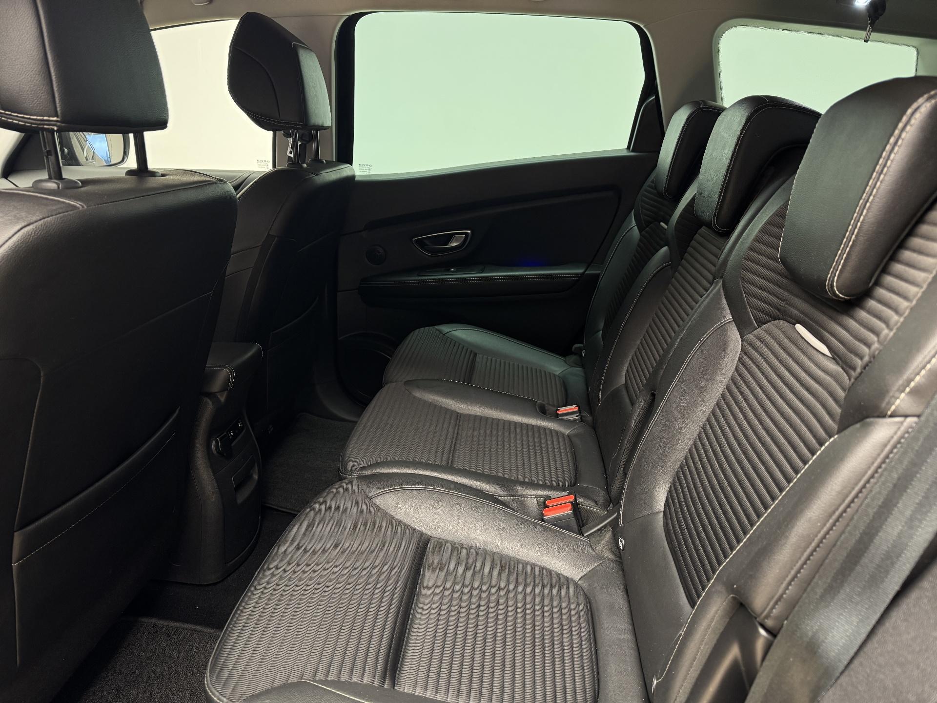 Renault-Grand Scenic