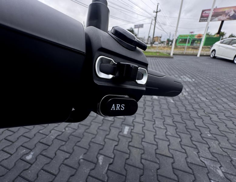 Car Thumb