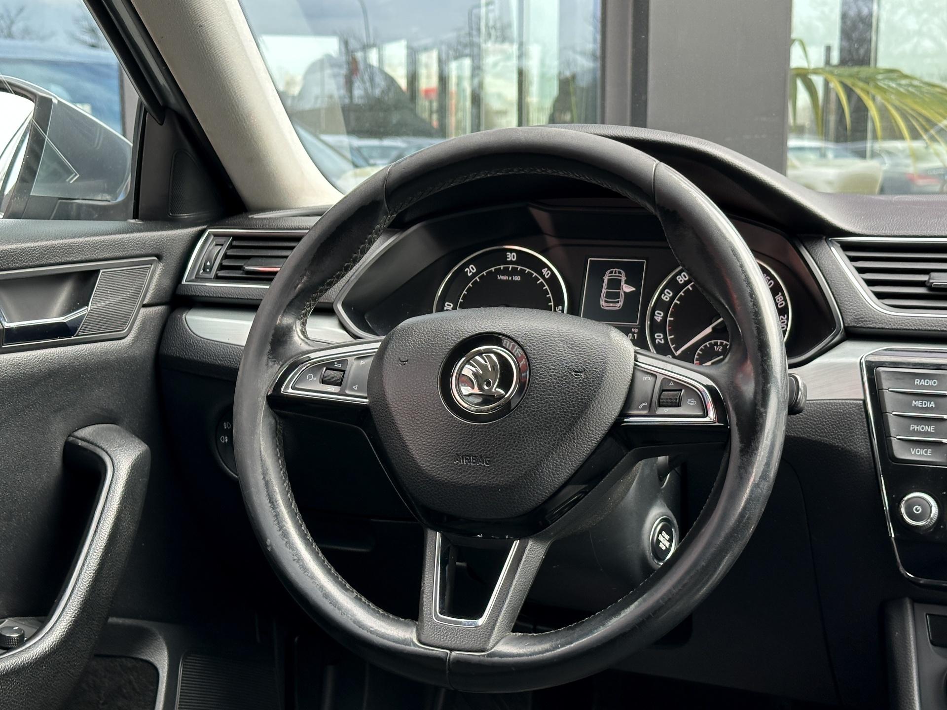 Skoda-Superb