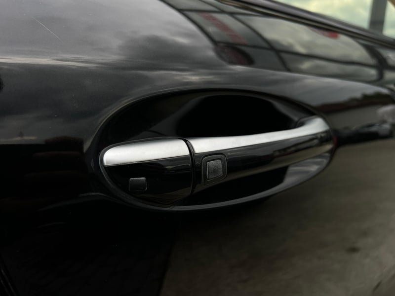Car Thumb