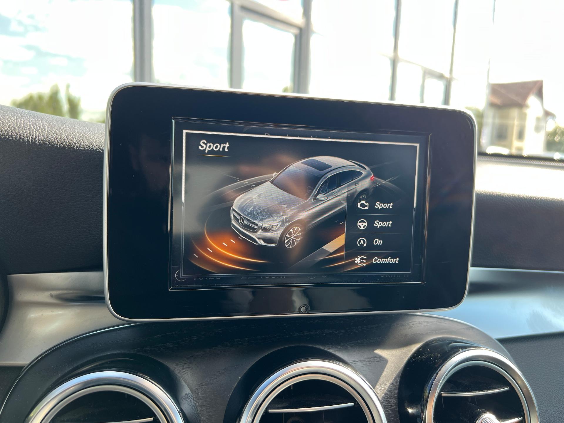 Mercedes-Benz-GLC-COUPE