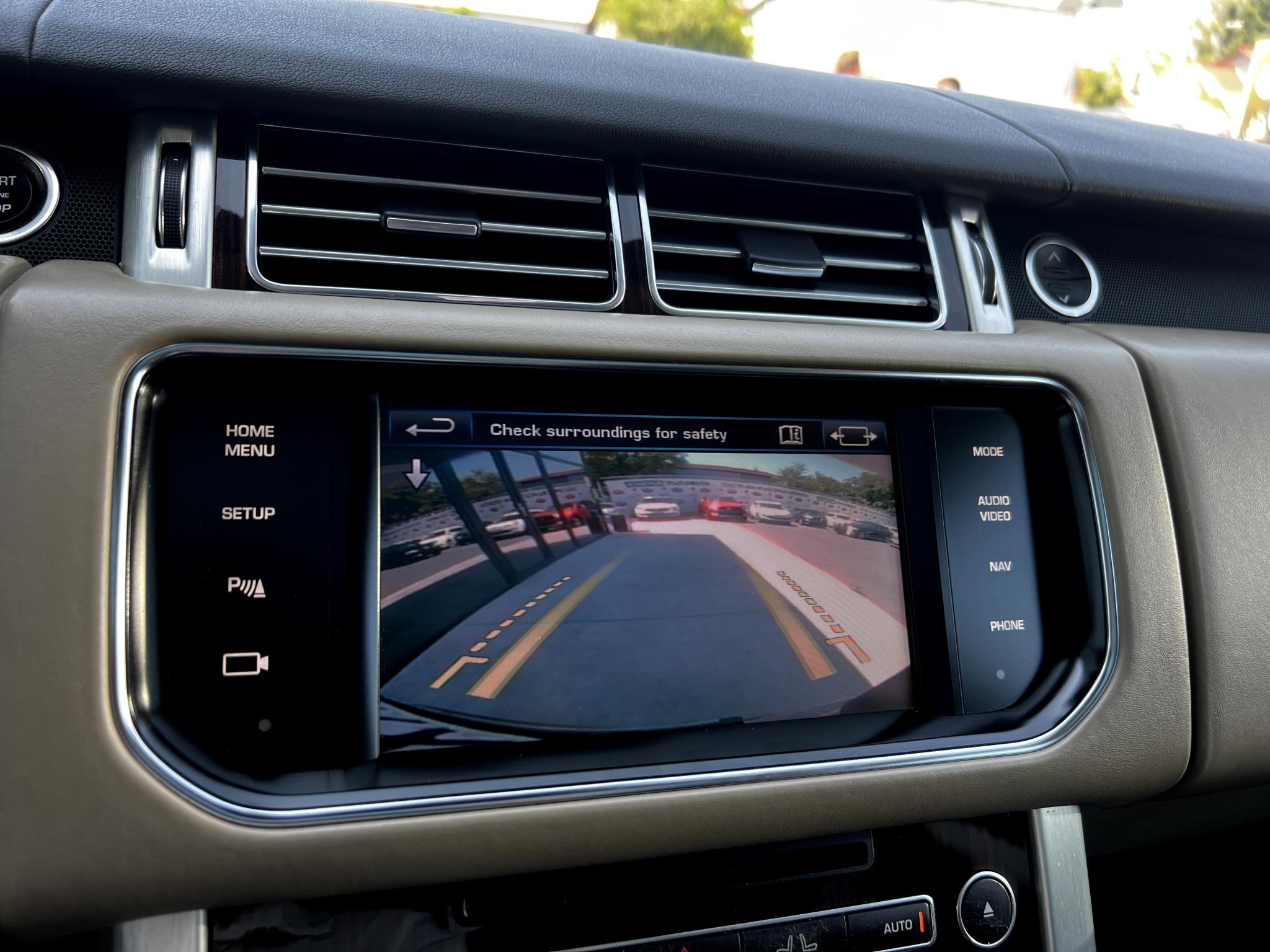 Land Rover-Range Rover Vogue