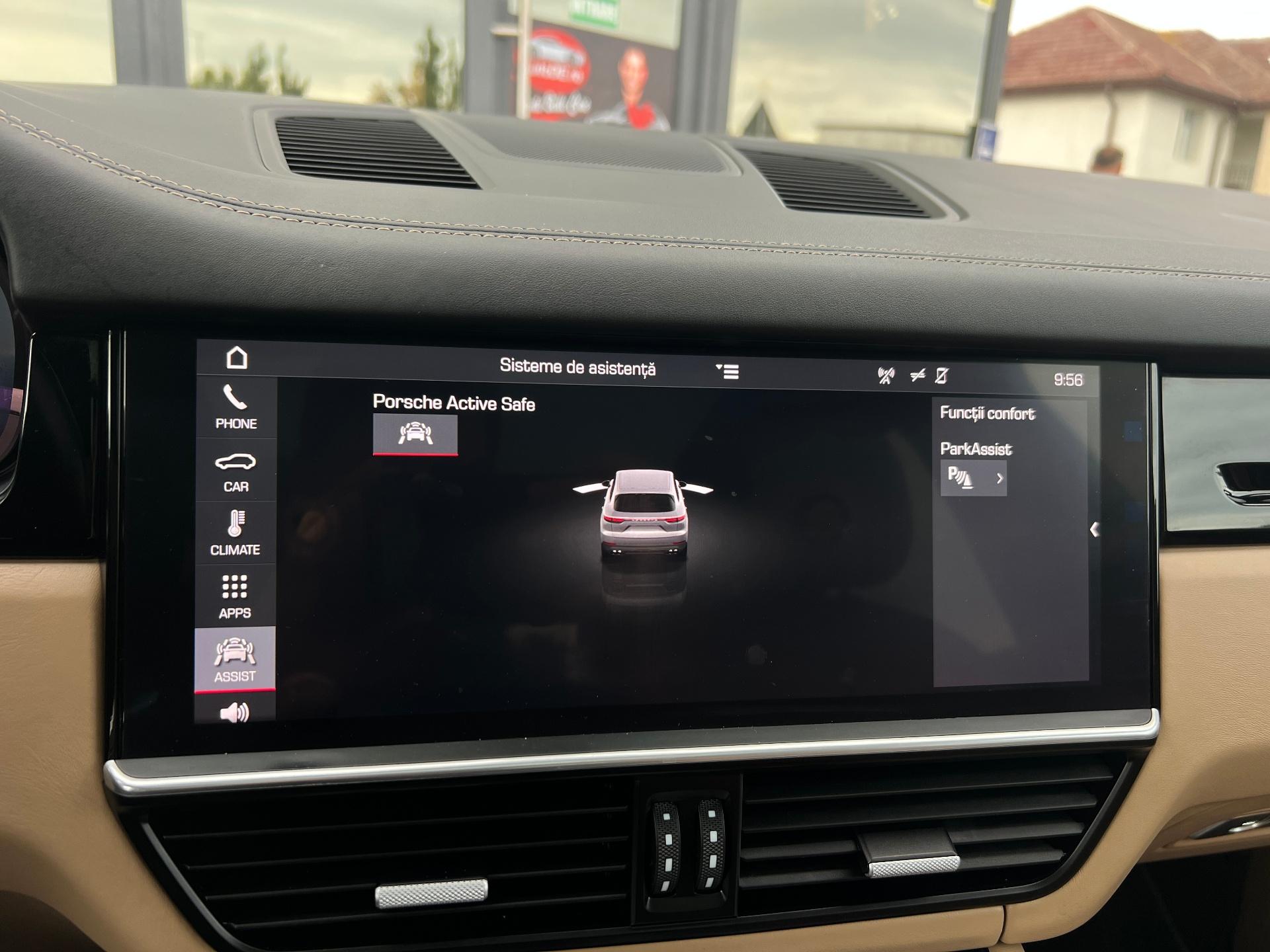 Porsche-Cayenne