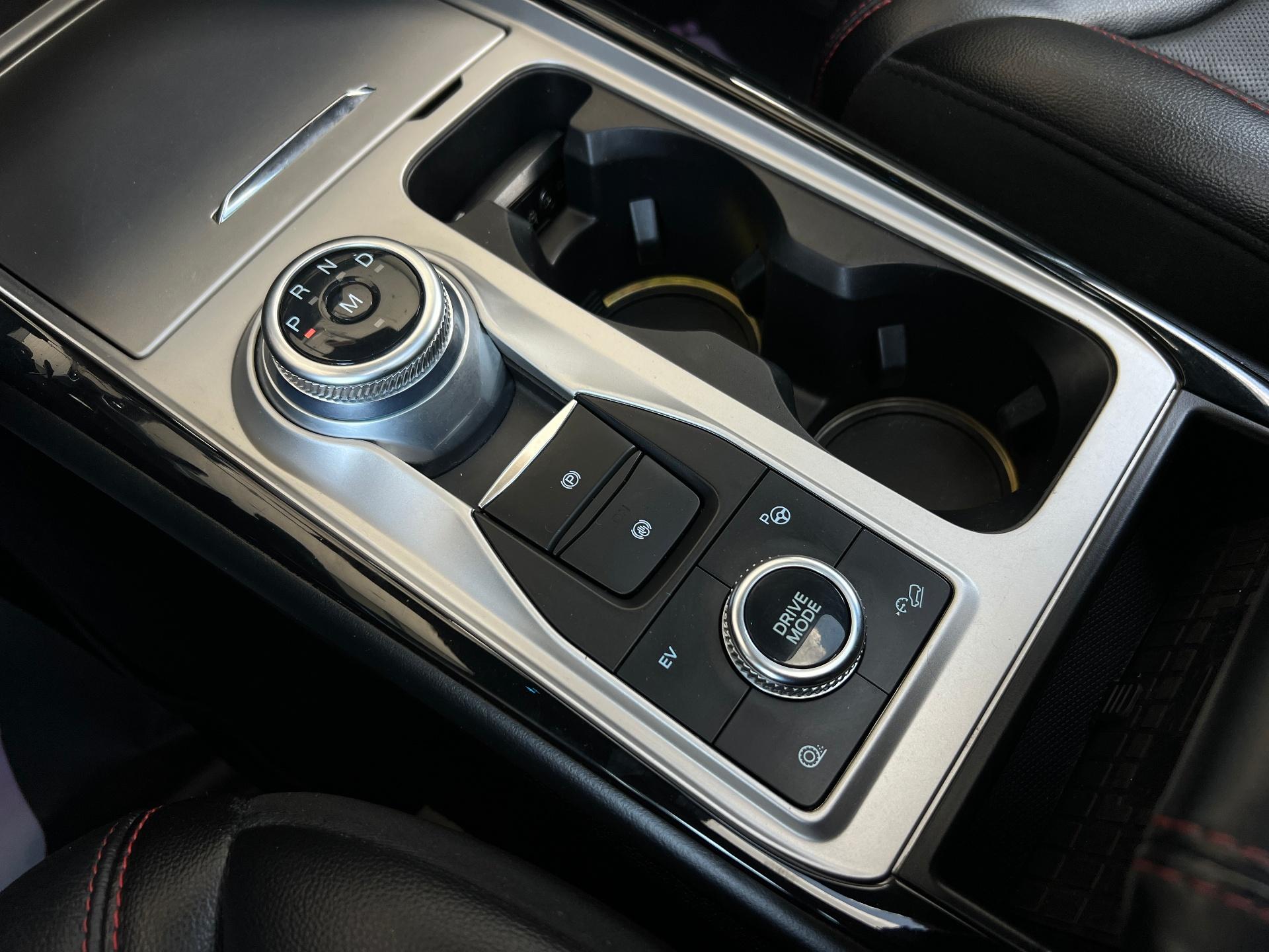 Ford-Explorer