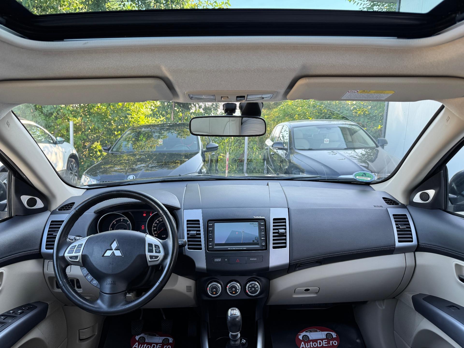 Mitsubishi-Outlander
