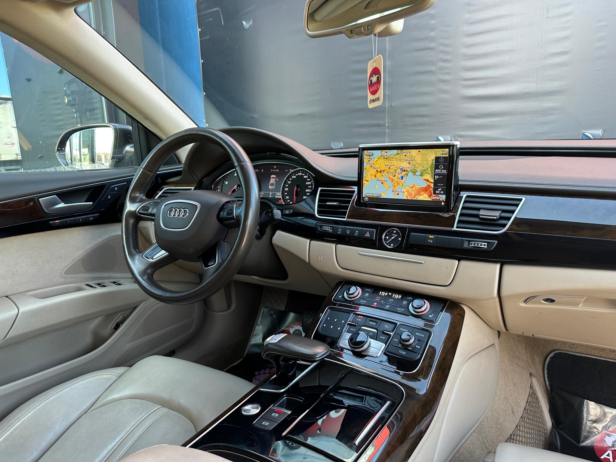 Audi-A8