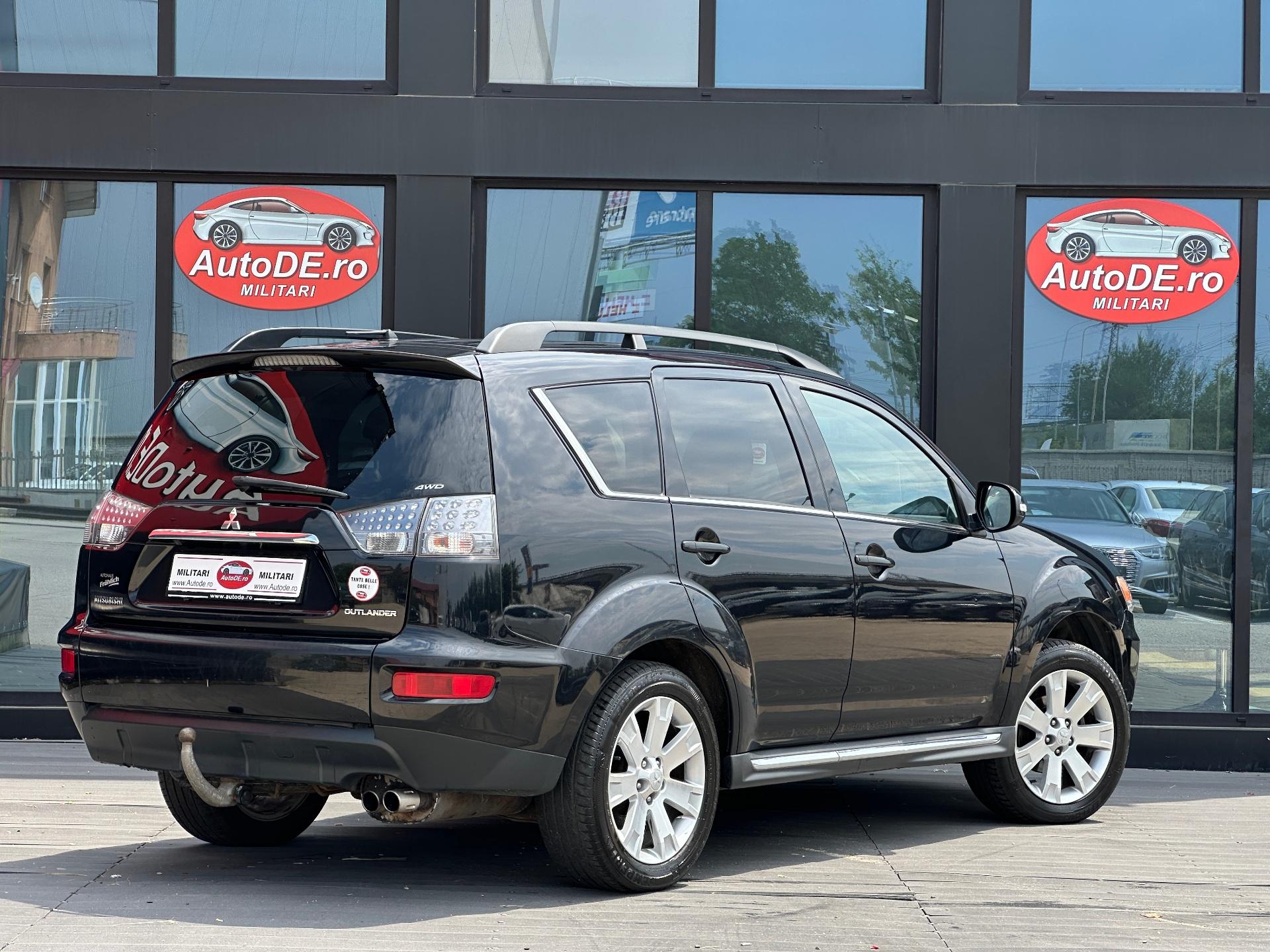 Mitsubishi-Outlander