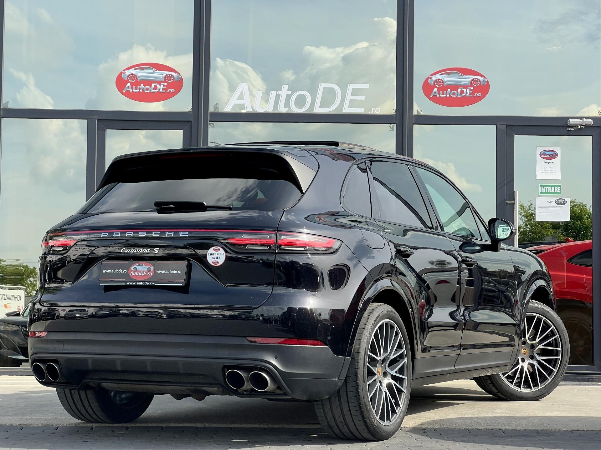 Porsche-Cayenne