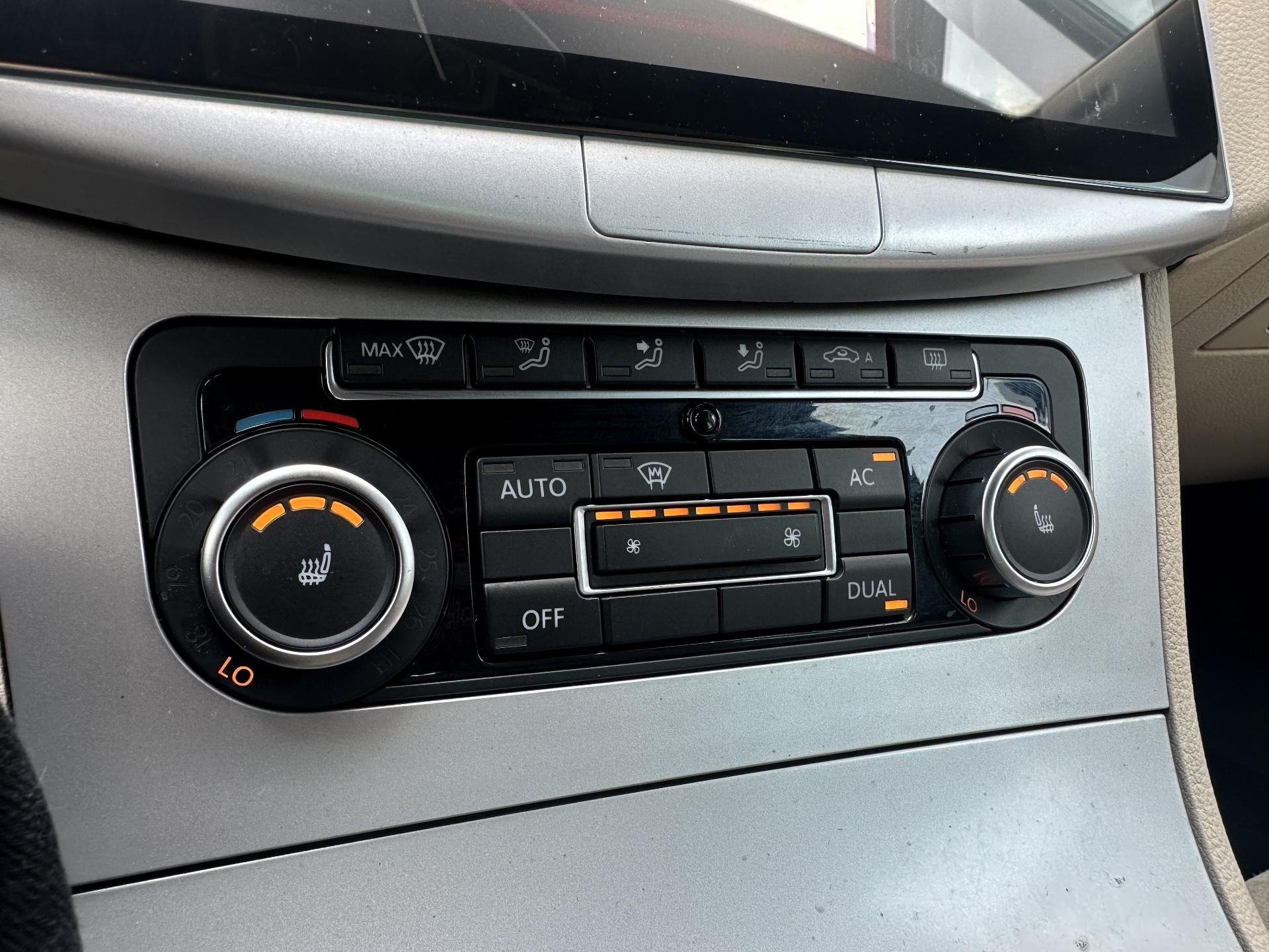 Volkswagen-Passat CC
