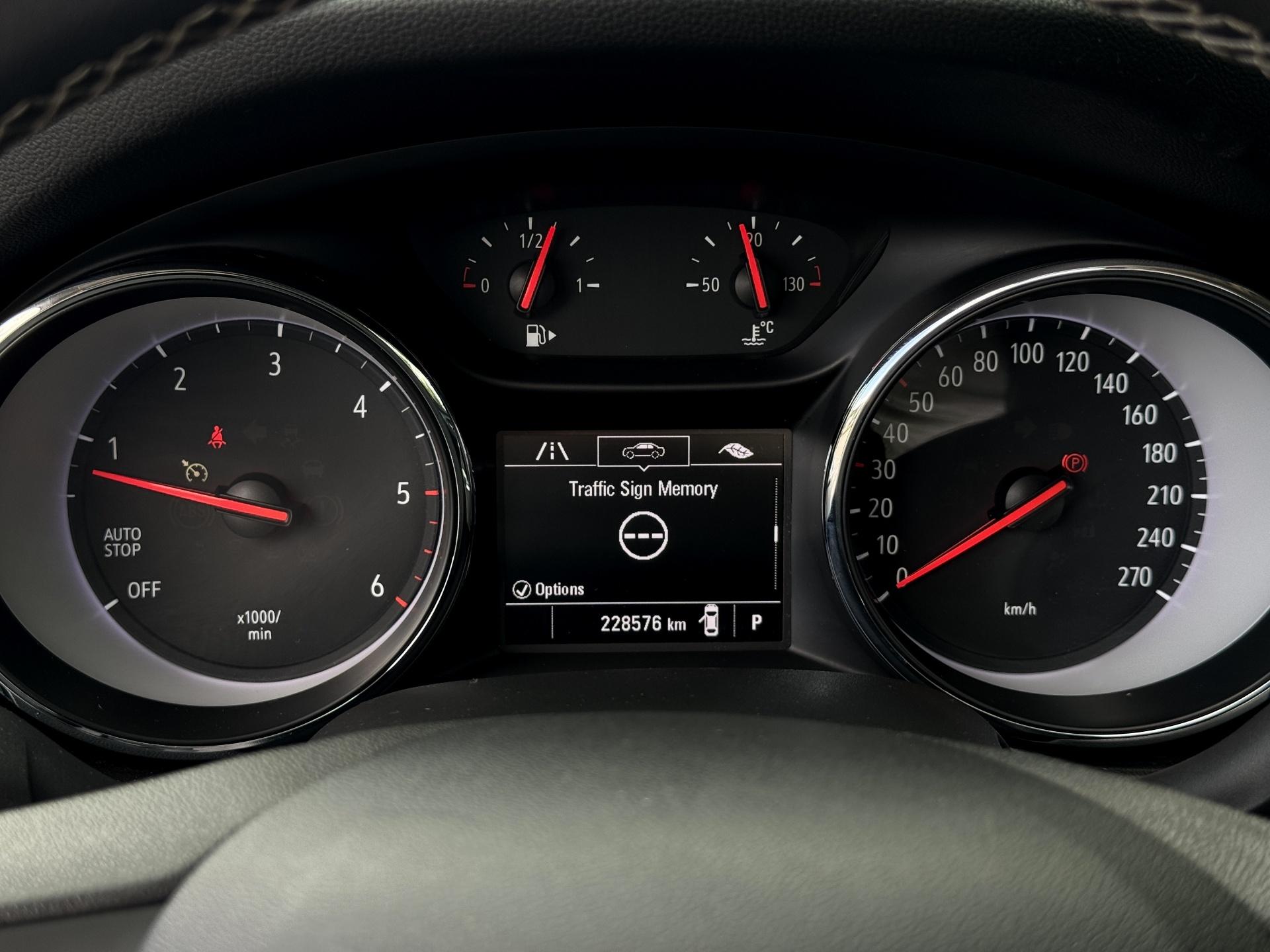 Opel-Insignia