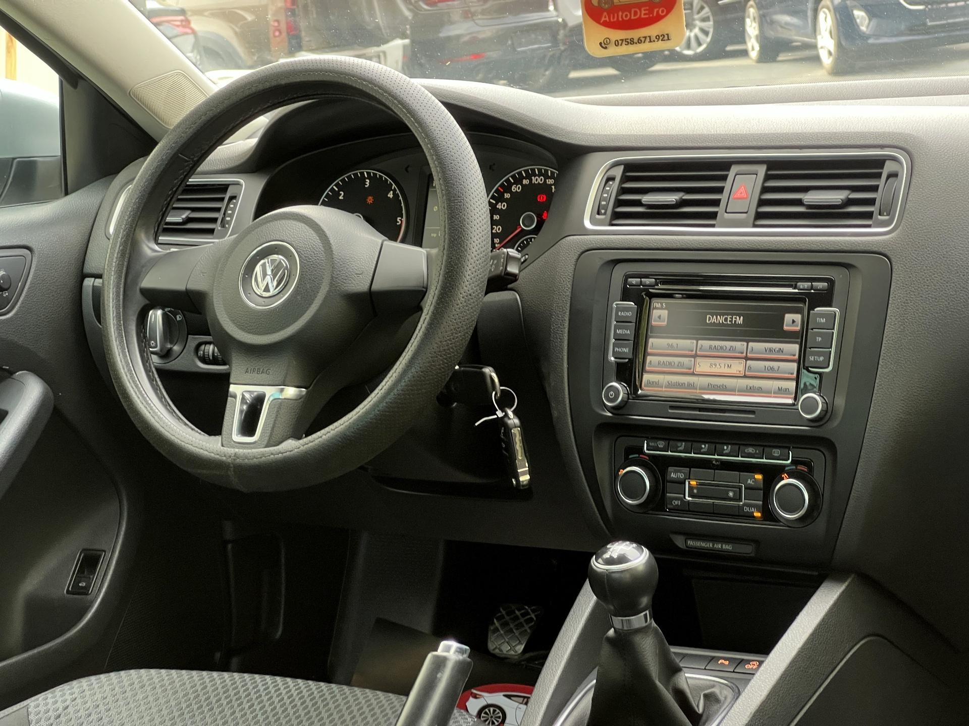 Volkswagen-Jetta