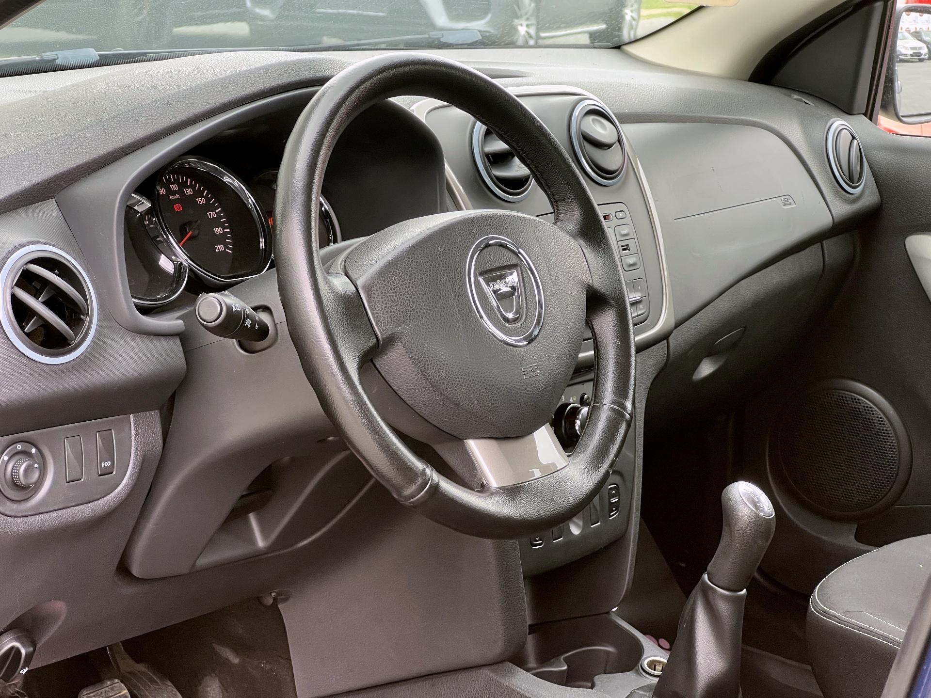 Dacia-Logan