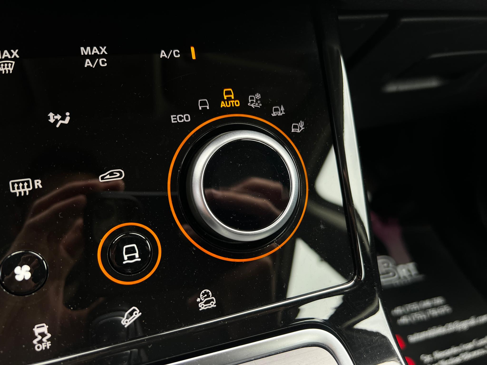 Land Rover-Range Rover Evoque