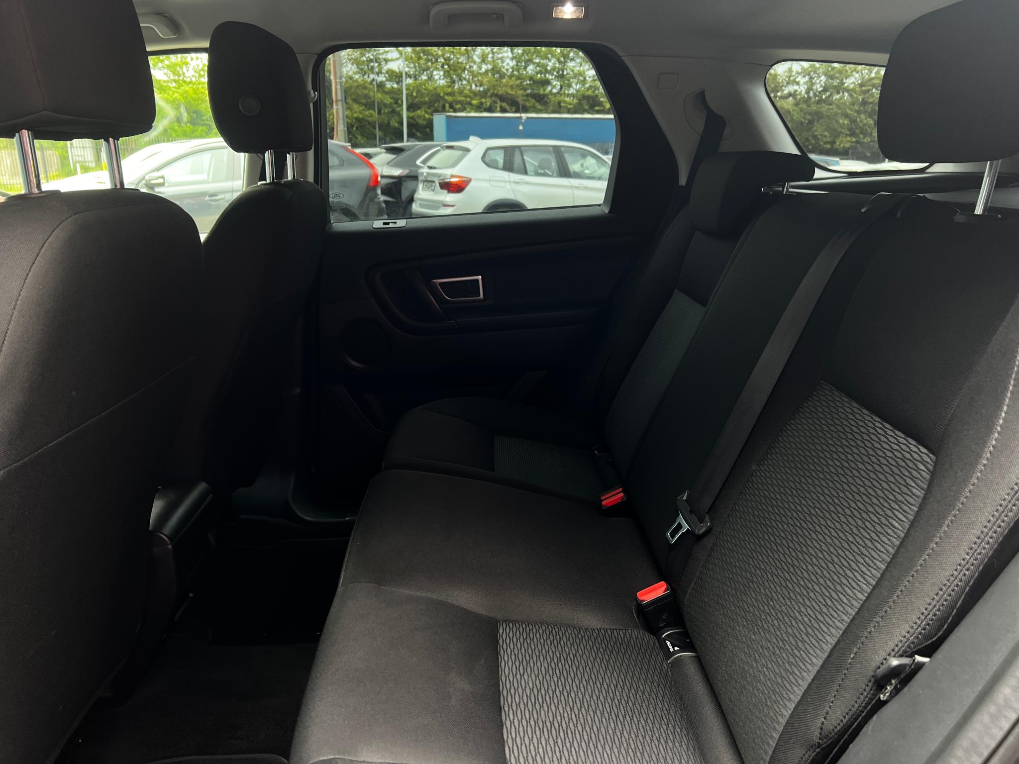 Land Rover-Discovery Sport