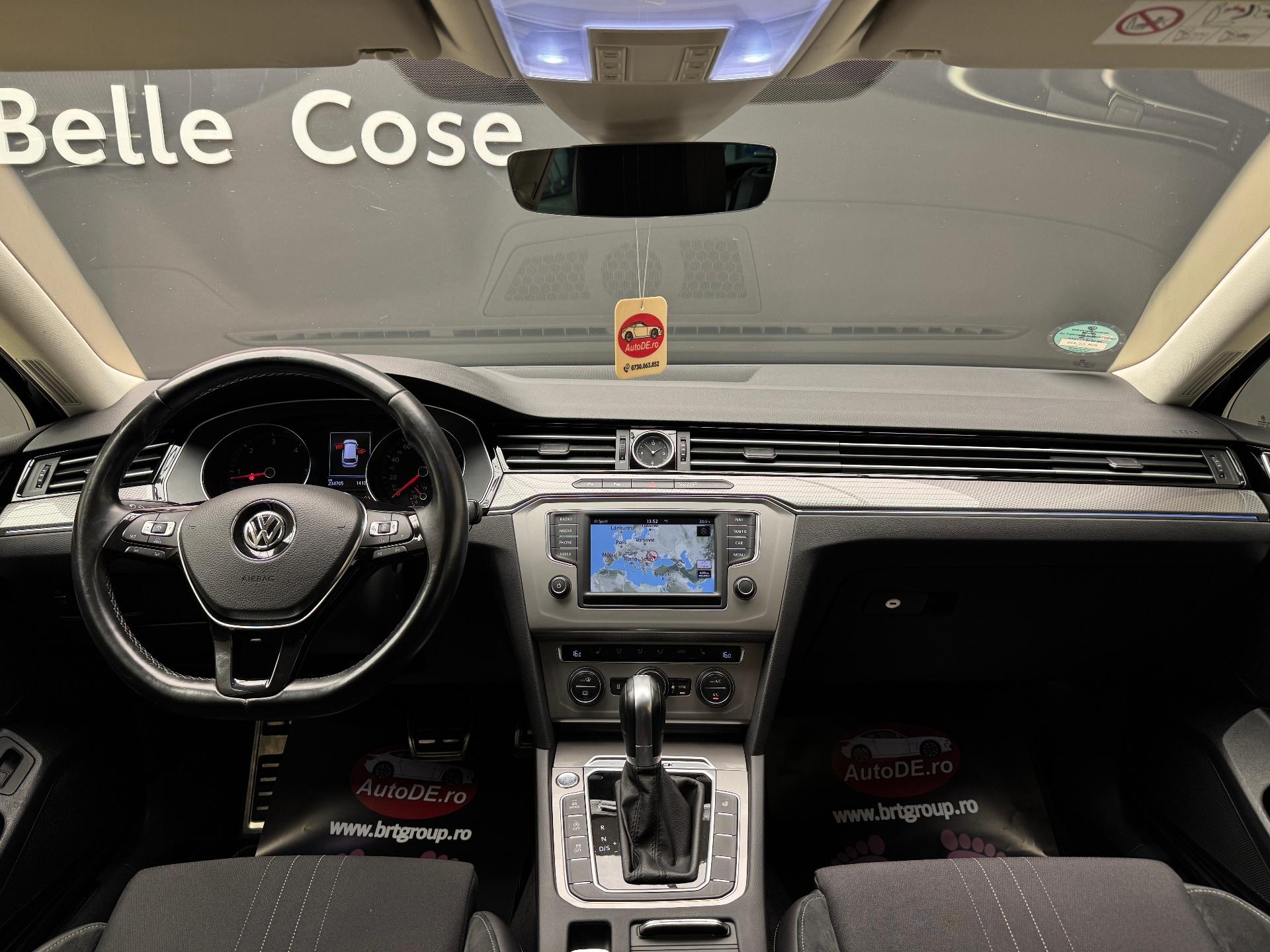 Volkswagen-Passat Alltrack