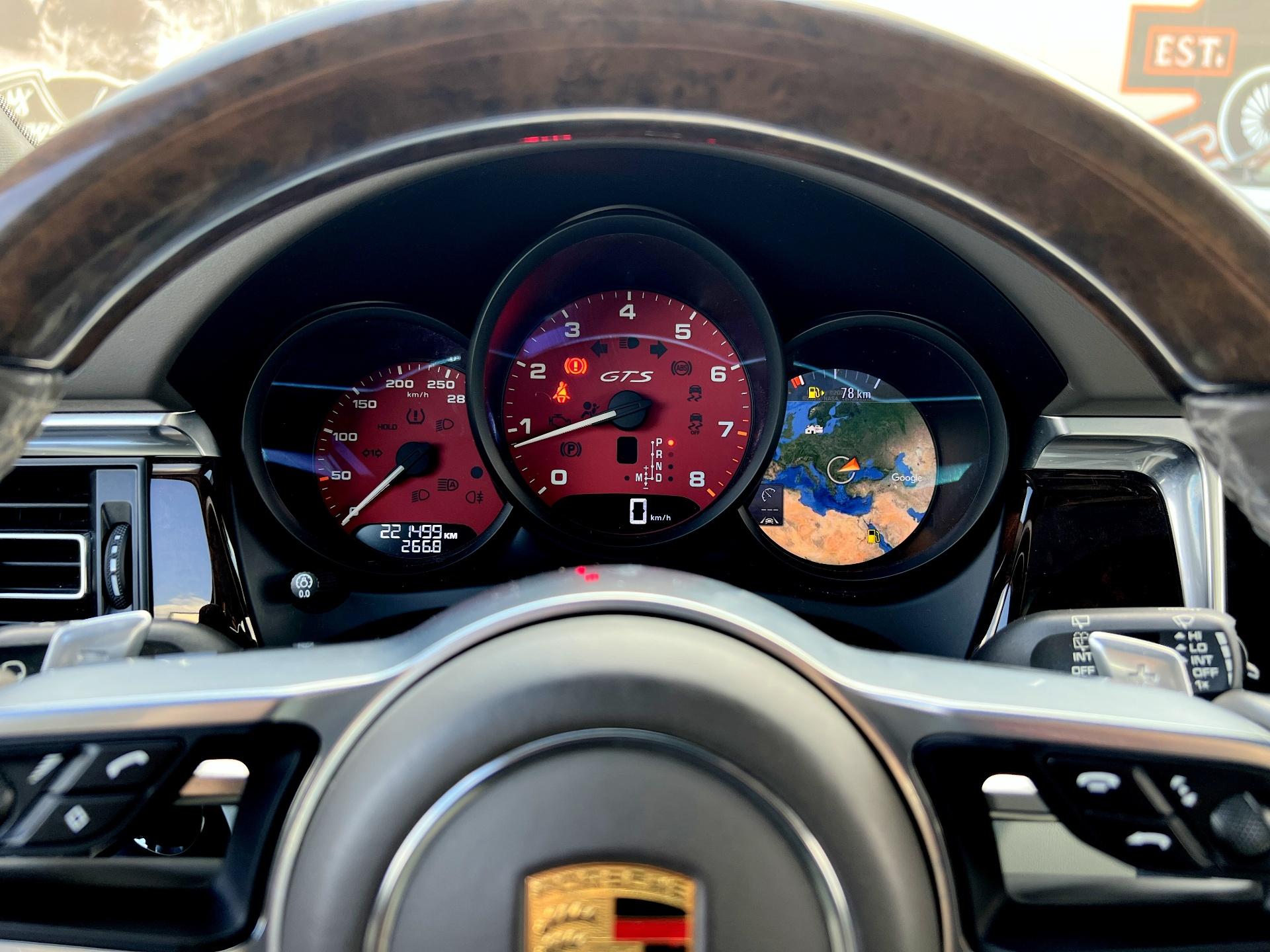 Porsche-Macan