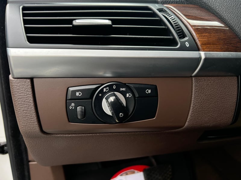 Car Thumb
