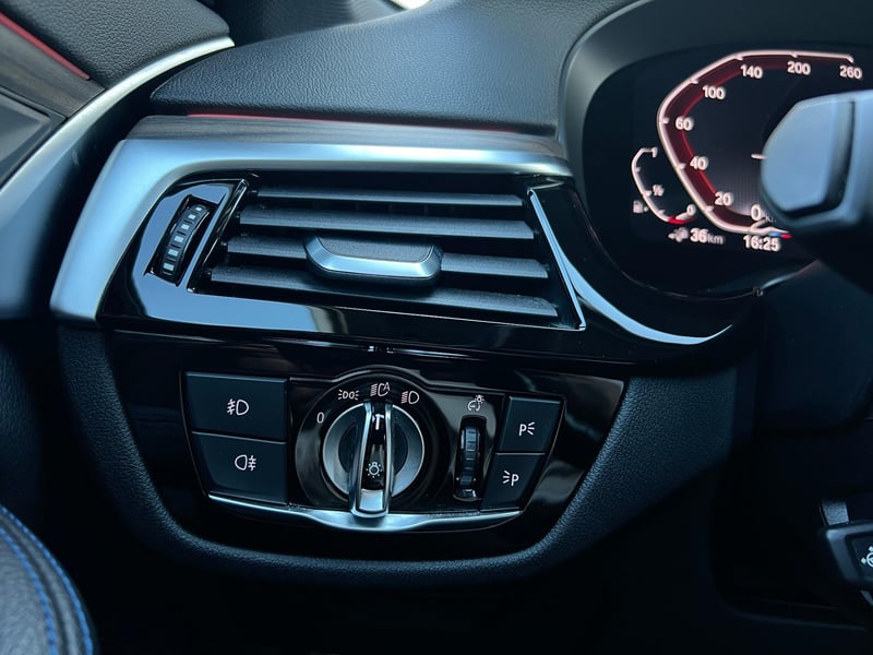 Car Thumb