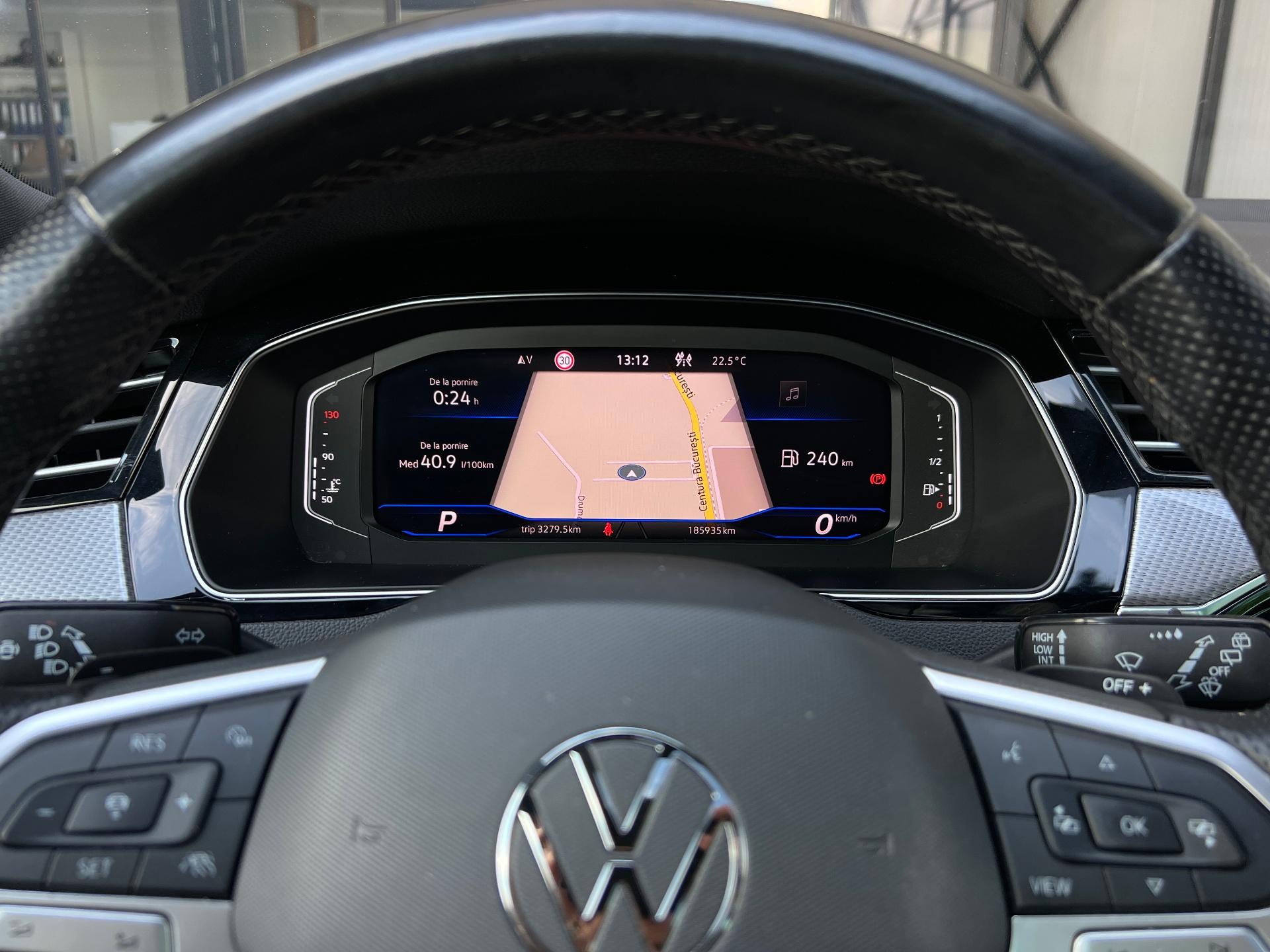 Volkswagen-Passat Alltrack