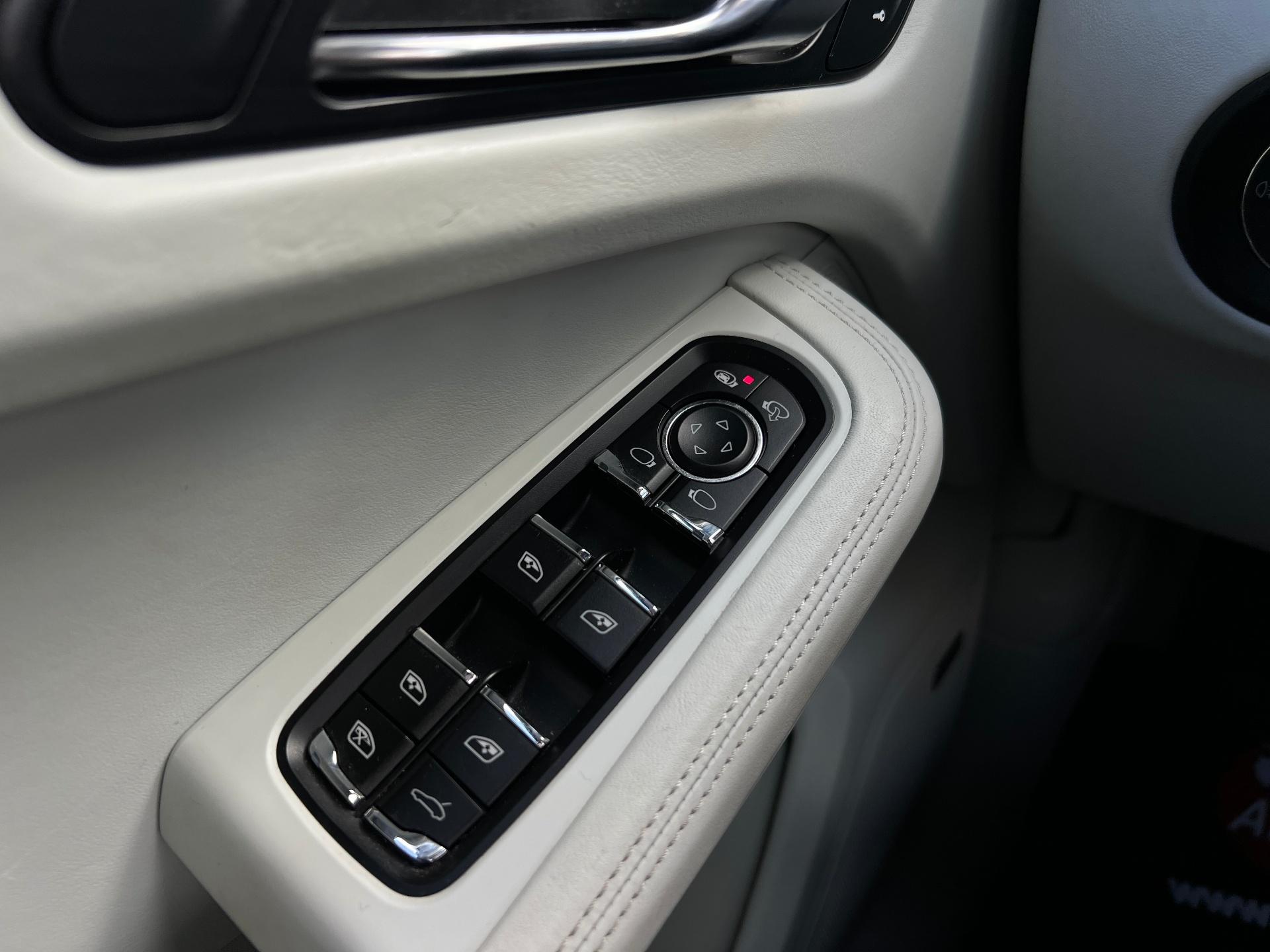 Porsche-Macan