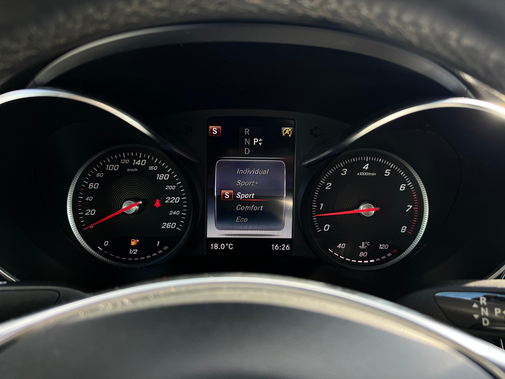 Mercedes-Benz-GLC-COUPE