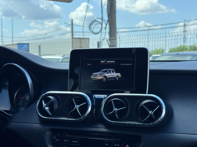 Car Thumb