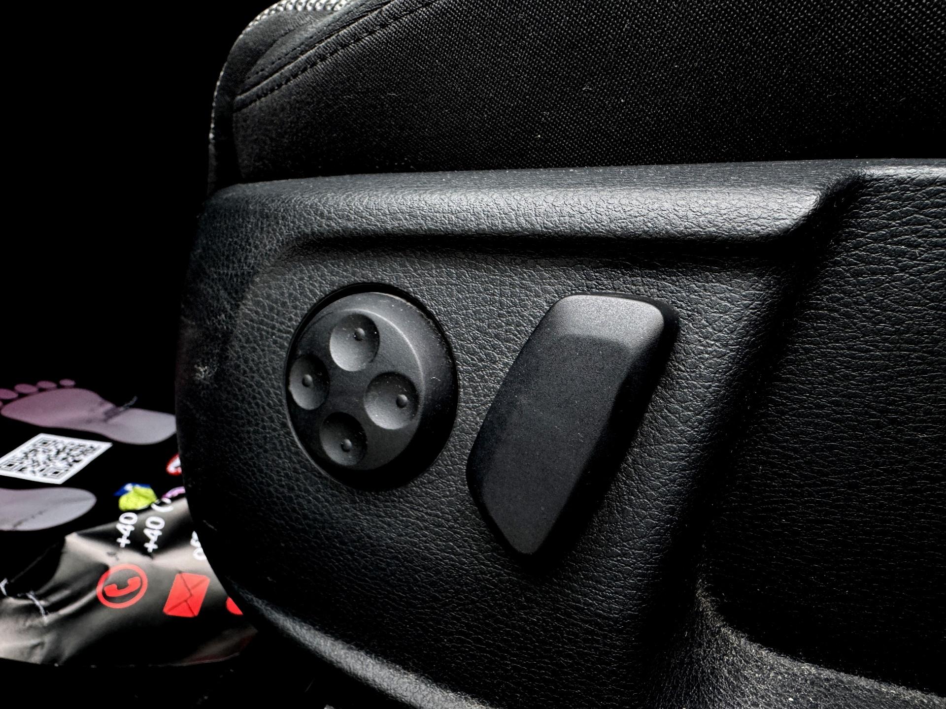 Volkswagen-Passat CC